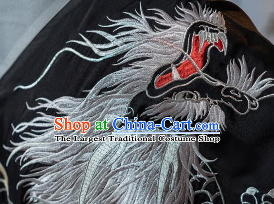 China Traditional Ancient Royal Woman Embroidered Hanfu Robe Ming Dynasty Noble Mistress Clothing