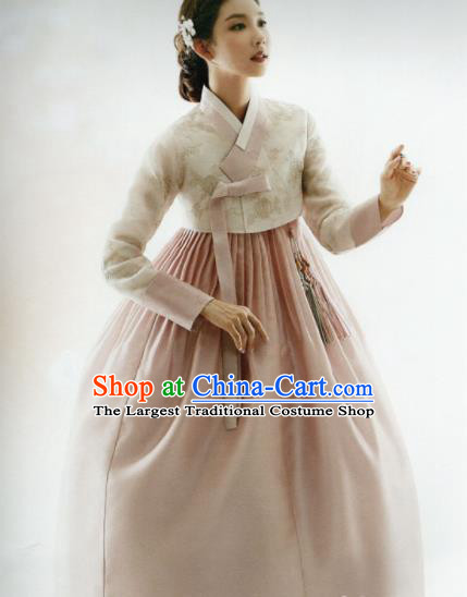 Korean Traditional Hanbok Bride Beige Blouse and Pink Dress Outfits Asian Korea Wedding Fashion Costume for Women