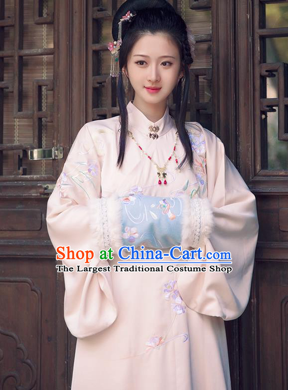 Chinese Ancient Ming Dynasty Court Infanta Embroidered Dress Traditional Patrician Lady Costume for Women