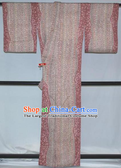 Traditional Japan Geisha Light Brown Silk Furisode Kimono Asian Japanese Fashion Apparel Costume for Women