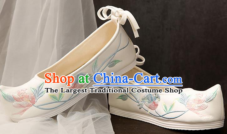 Chinese Traditional White Embroidered Shoes Opera Shoes Hanfu Shoes Wedding Shoes for Women