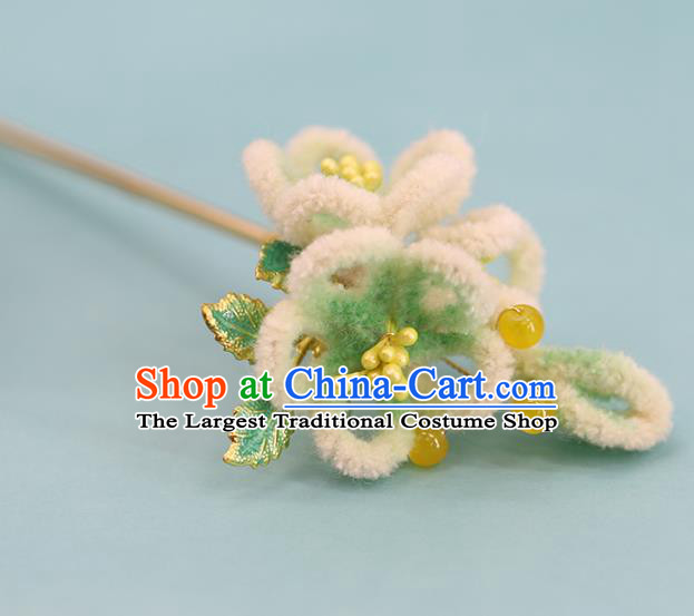 Traditional Chinese Handmade Green Velvet Plum Hairpin Headdress Ancient Hanfu Hair Accessories for Women