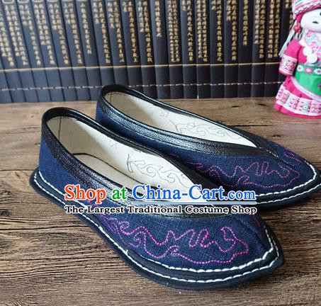 Traditional Chinese Ethnic Navy Cloth Shoes Handmade Yunnan National Shoes Hanfu Dress for Women