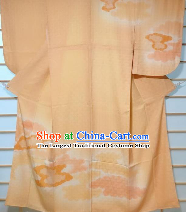 Japanese Traditional Pattern Light Yellow Tsukesage Kimono Japan Yukata Dress Costume for Women