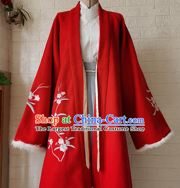Chinese Traditional Hanfu Embroidered Red Cape Ancient Ming Dynasty Patrician Lady Winter Historical Costume for Women