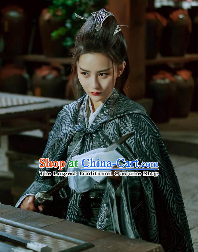 Chinese Ancient Priestess Female Swordsman Ye Celeng Dress Historical Drama Sword Dynasty Costume and Headpiece for Women