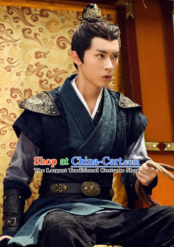 Chinese Ancient Knight Hao Yue Apparels Garment and Hairdo Crown Wuxia Drama The King of Blaze Swordsman Costumes