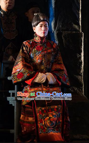 Chinese Beijing Opera Elderly Female Garment Costumes and Hair Accessories Traditional Peking Opera The Golden Cangue Rich Dame Dress Apparels