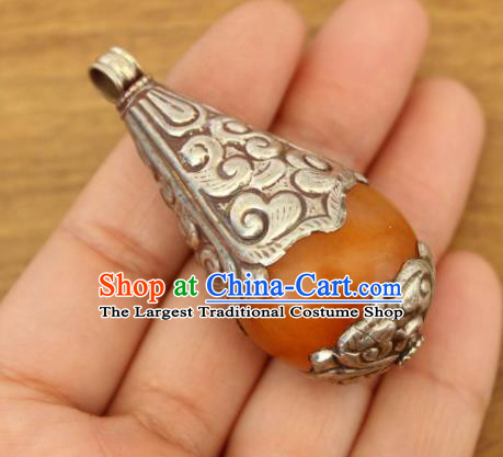 Chinese Traditional Tibetan Nationality Beeswax Jewelry Accessories Decoration Zang Ethnic Handmade Silver Carving Necklace Pendant for Women