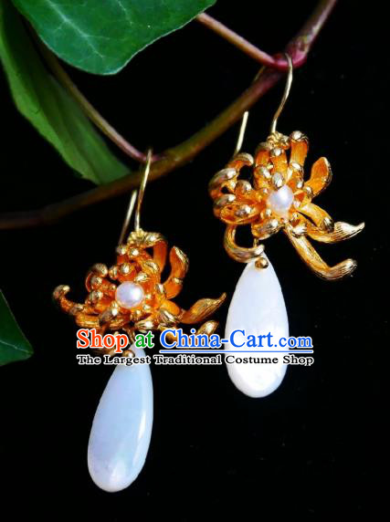 Chinese Handmade Qing Dynasty Golden Chrysanthemum Earrings Traditional Hanfu Ear Jewelry Accessories Classical Court White Jade Eardrop for Women
