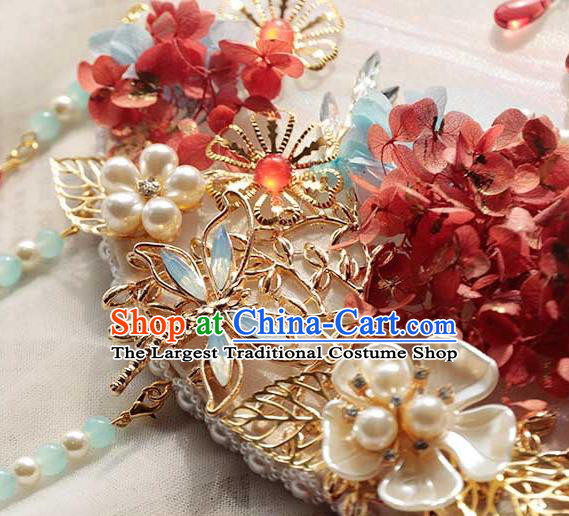 China Classical Dance Shell Plum Circular Fan Handmade Wedding Palace Fan Traditional Bride Red Hydrangea Silk Fan