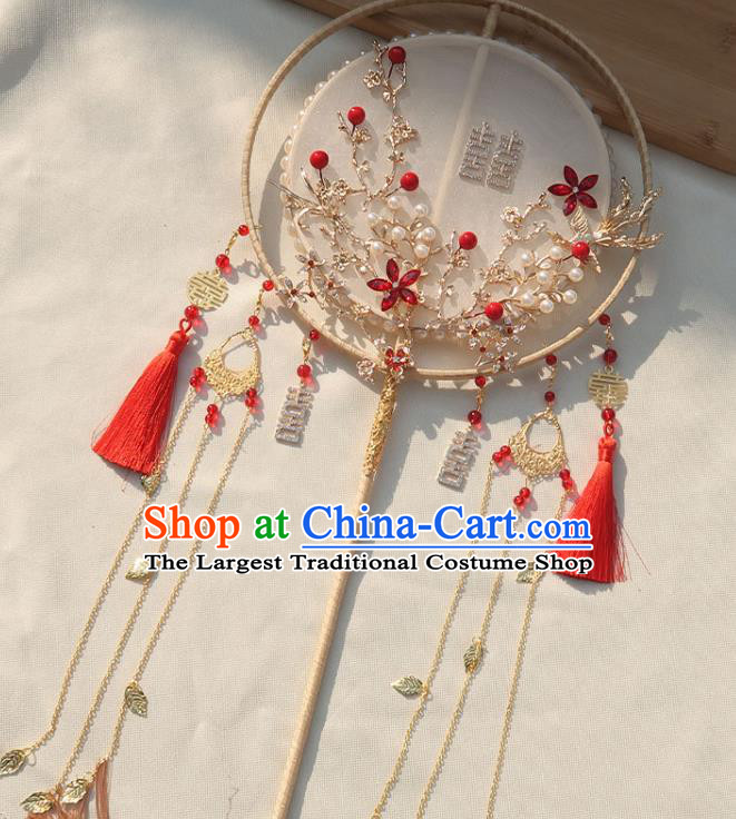China Traditional Wedding White Silk Circular Fan Handmade Bride Palace Fan Classical Dance Red Crystal Plum Fan