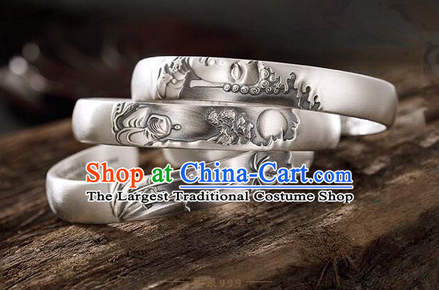 China Handmade Silver Carving Lotus Bracelet Traditional Wristlet Jewelry