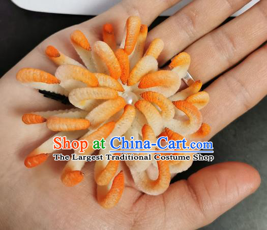 China Handmade Ancient Palace Princess Hair Stick Ming Dynasty Beige Velvet Chrysanthemum Hairpin