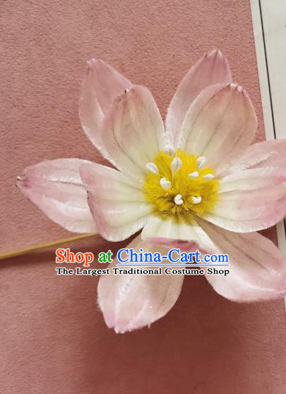 China Classical Cheongsam Hair Stick Handmade Hair Accessories Traditional Pink Velvet Lotus Hairpin