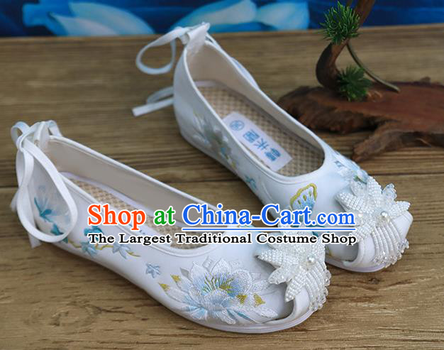 Chinese Traditional Hanfu White Cloth Shoes Ancient Princess Shoes Embroidered Epiphyllum Shoes