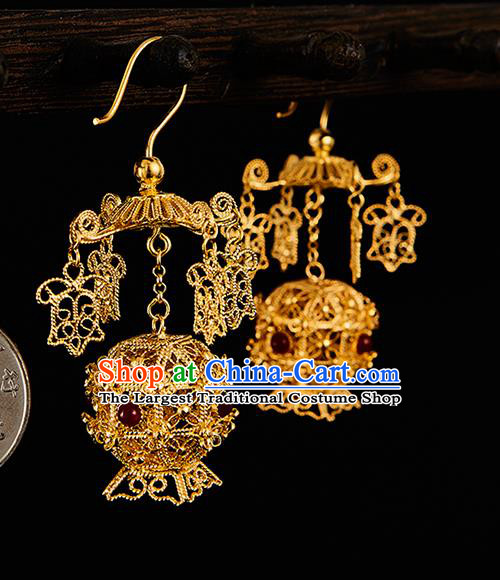 China Traditional Ming Dynasty Golden Lantern Ear Jewelry Accessories Ancient Empress Agate Earrings