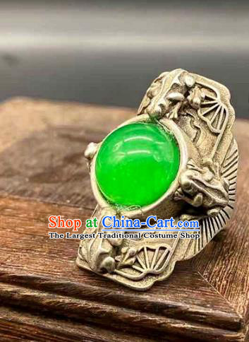 China Handmade Jewelry Accessories Traditional Chrysoprase Thimble Circlet National Silver Carving Frog Ring