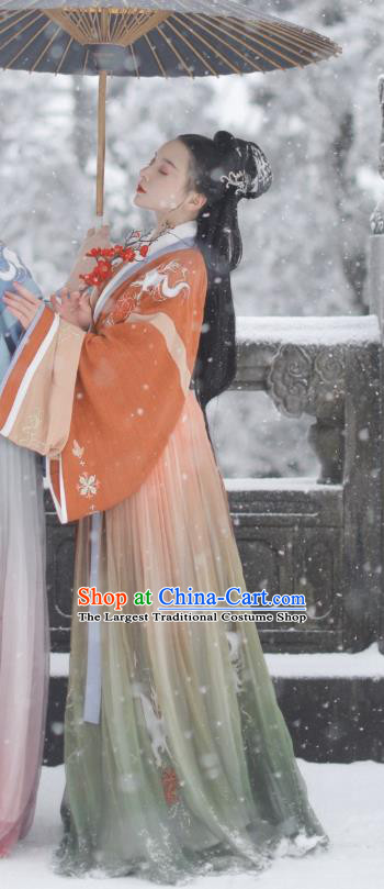 China Traditional Jin Dynasty Court Beauty Historical Clothing Ancient Royal Princess Hanfu Dress Garment for Women