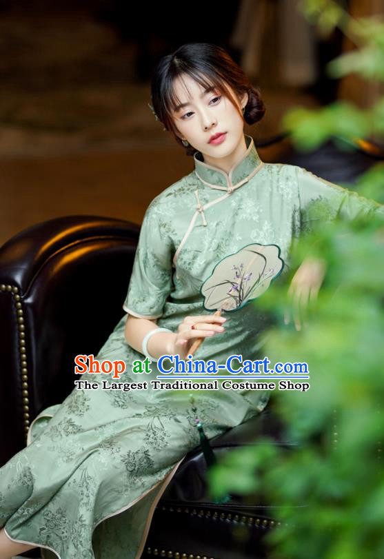 China Classical Green Silk Qipao Dress Traditional Young Beauty Cheongsam