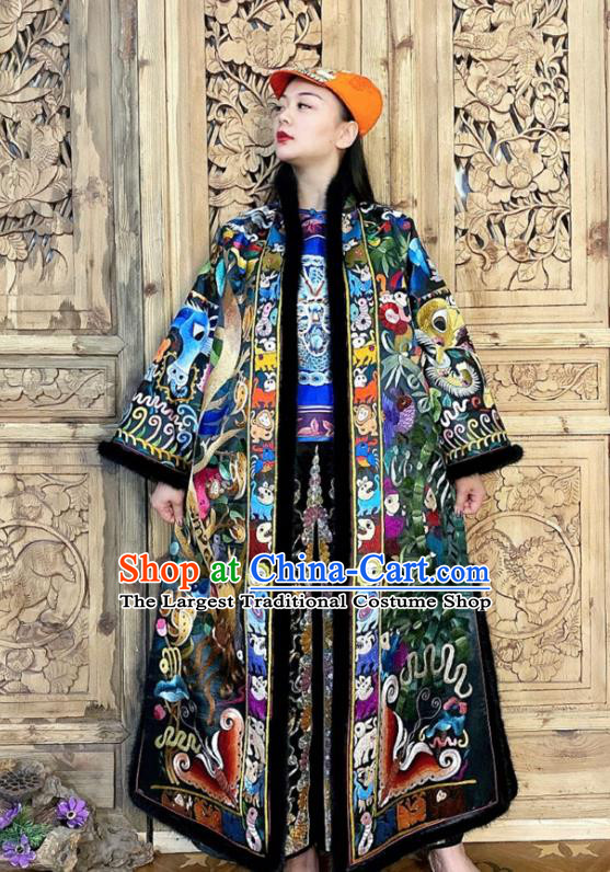 Chinese Traditional Women Clothing Winter Outer Garment Embroidered Silk Dust Coat