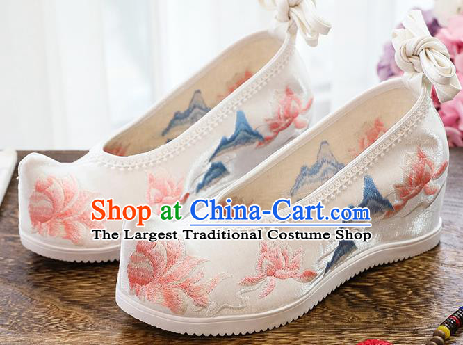 China National Woman Shoes Traditional Embroidered Flowers Wedges Shoes Handmade White Cloth Shoes