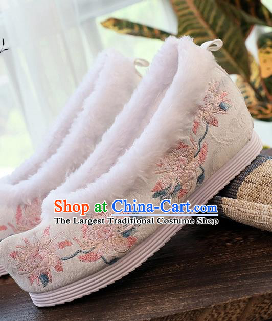 China Handmade Winter Woman Hanfu Shoes National White Cloth Shoes Traditional Embroidered Lotus Shoes