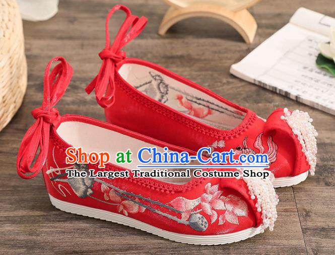 China National Wedding Red Cloth Pearls Tassel Shoes Traditional Embroidered Lotus Fish Shoes Handmade Folk Dance Shoes