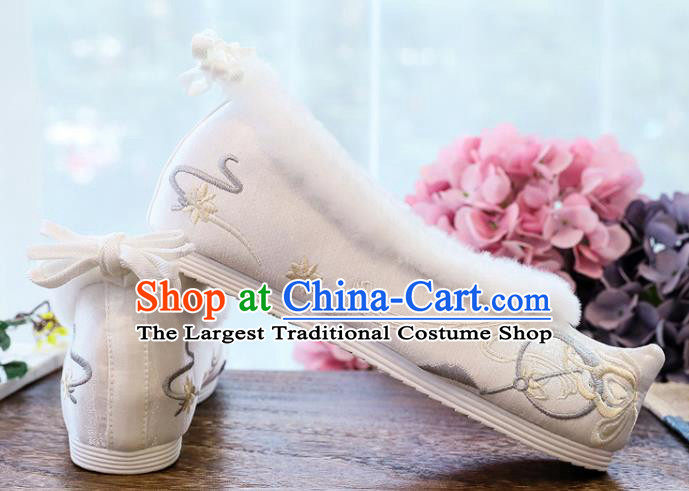 China Traditional Hanfu Cloth Shoes Ancient Ming Dynasty Princess Bow Shoes National Winter White Embroidered Shoes