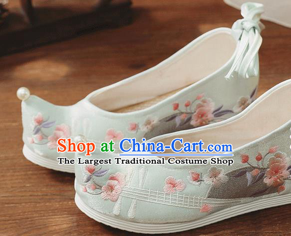 China Folk Dance Shoes Embroidered Lute Shoes Handmade Light Green Cloth Bow Shoes