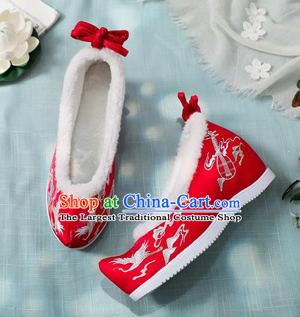 Chinese Embroidered Red Cloth Shoes Classical Dance Wedge Heel Shoes National Winter Wedding Shoes