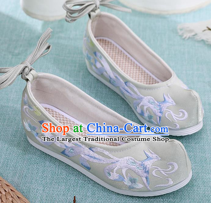China Classical Hanfu Light Green Cloth Shoes Embroidered Nine Tail Fox Shoes Ancient Princess Shoes