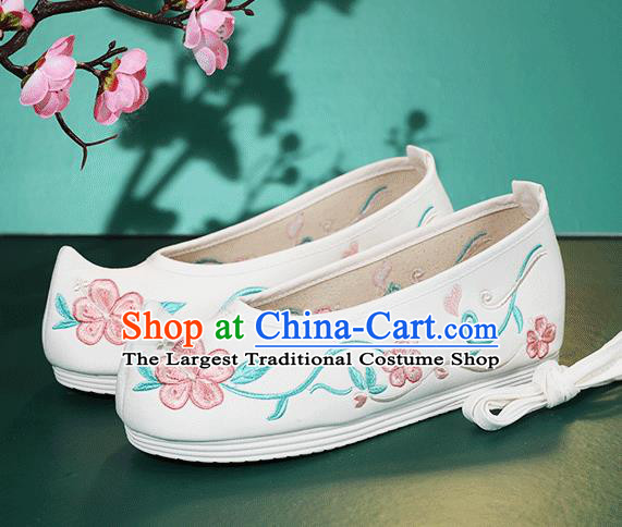 China Princess Shoes Classical Embroidered Peach Blossom Shoes Traditional Ming Dynasty Hanfu Shoes