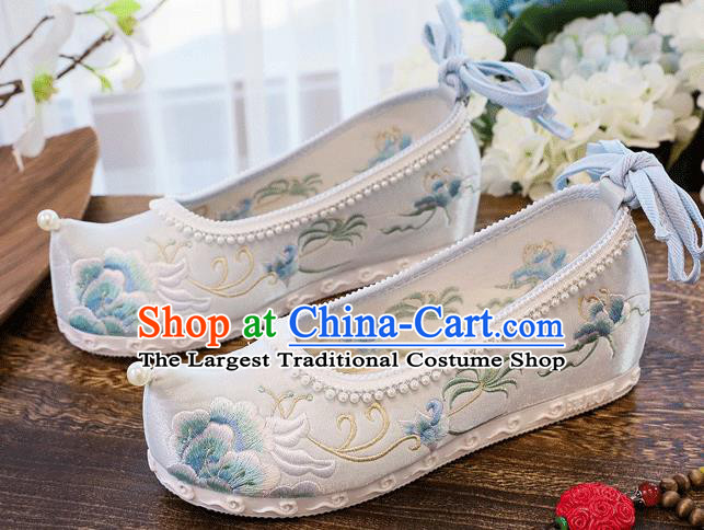 China National Embroidered Peony Shoes Handmade Folk Dance Pearls Shoes Traditional Hanfu Woman Light Blue Shoes