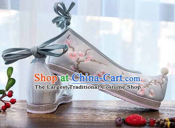 China Traditional Ming Dynasty Princess Pearls Shoes Embroidered Plum Blossom Bow Shoes Handmade Light Blue Shoes