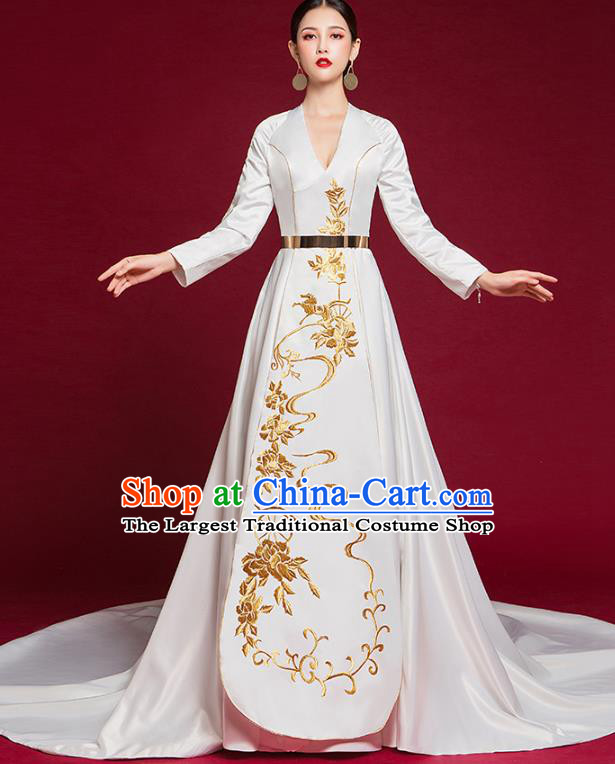 China Stage Show Trailing Full Dress Catwalks White Fashion Clothing Compere Dress Garment