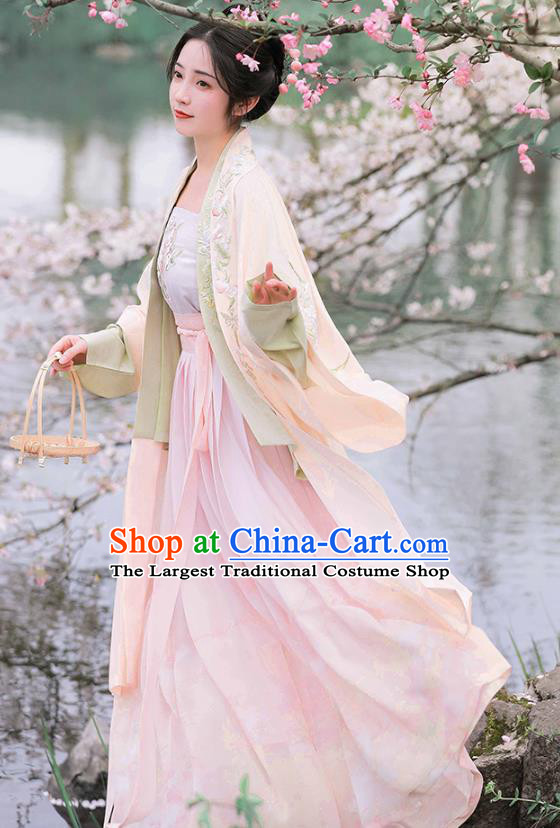 China Ancient Young Beauty Hanfu Dress Traditional Song Dynasty Country Woman Historical Garment Clothing