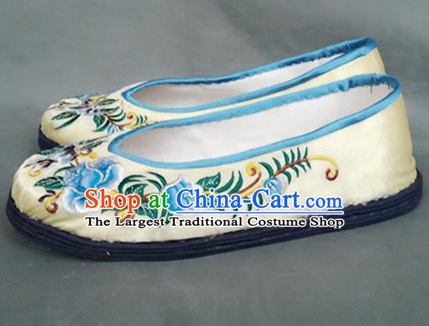 Handmade China Bride Shoes Ethnic Dance Shoes National Woman Light Yellow Satin Shoes Yunnan Wedding Embroidered Shoes