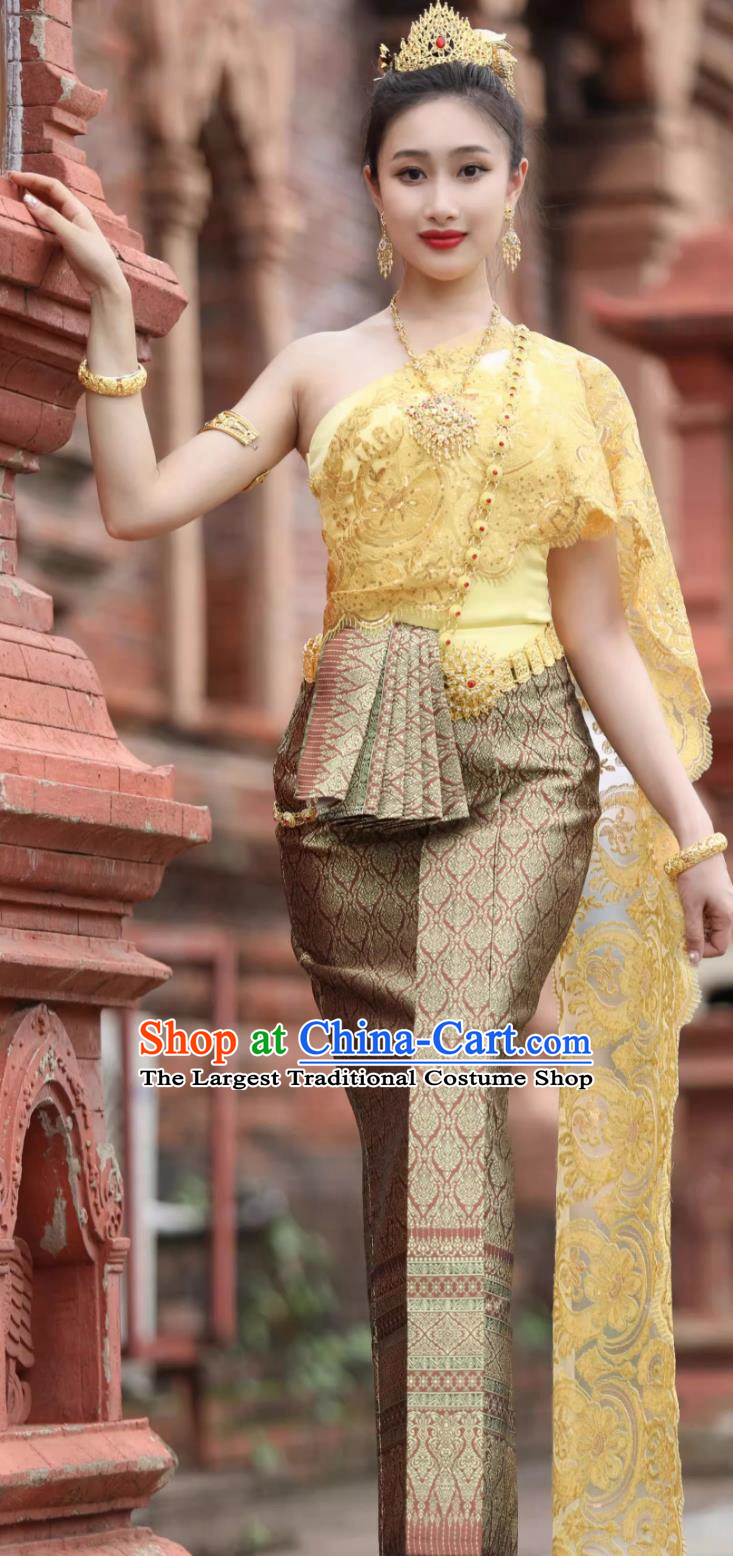 Thai National Costume Women Suit Traditional Classic Thai Dress With Slanted Shoulders And Slit Thai Skirt With Veil
