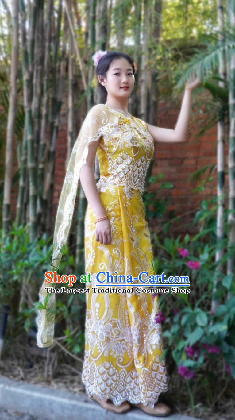 China Xishuangbanna Dai Ethnic Woman Clothing Thailand Water Splashing Festival Dance Yellow Top And Long Skirt