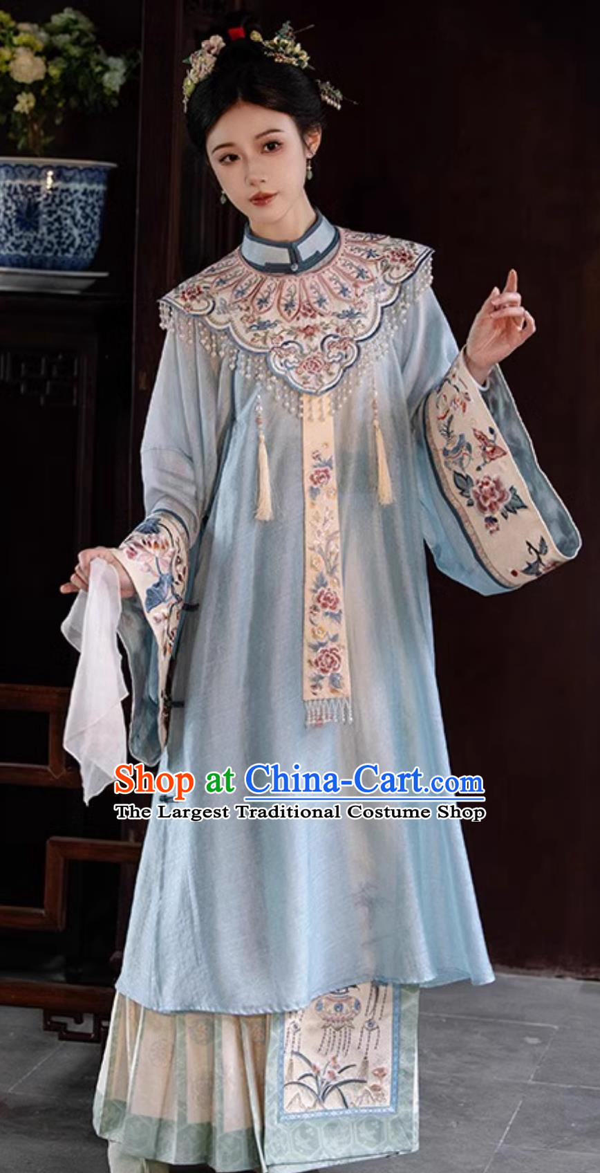 China Qing Dynasty Court Woman Costume Ancient Chinese Clothing Embroidered Yunjian Long Gown and Mamian Skirt Complete Set