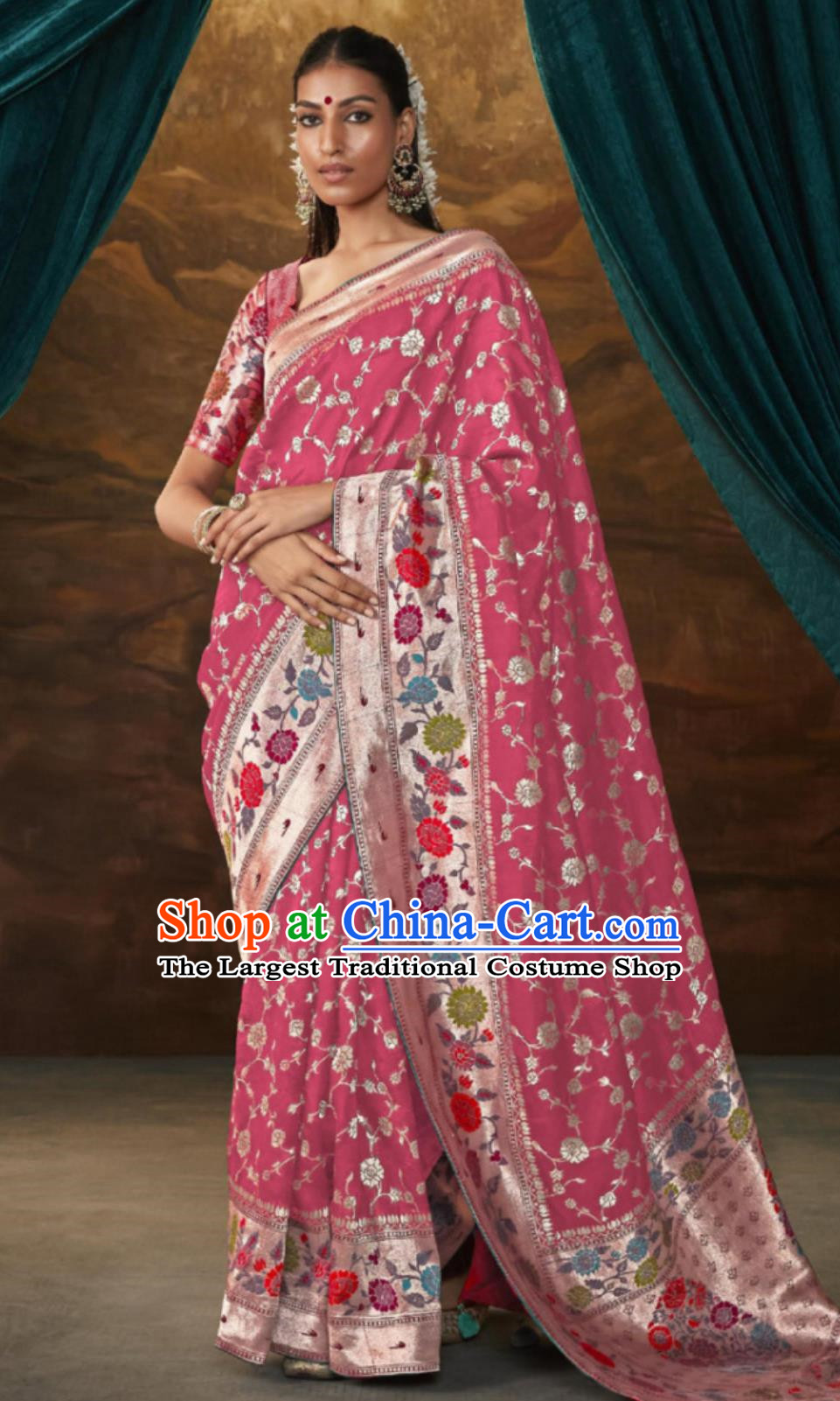 Traditional Festival Noble Lady Rosy Sari Dress Indian Brahmans Woman Costume India National Clothing