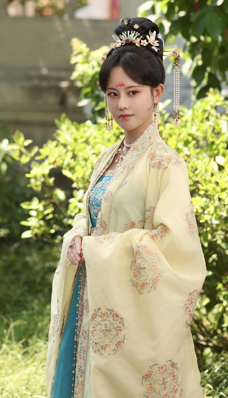 Ancient China Court Woman Clothing Chinese TV Drama Story of Kunning Imperial Consort Xue Shu Dresses