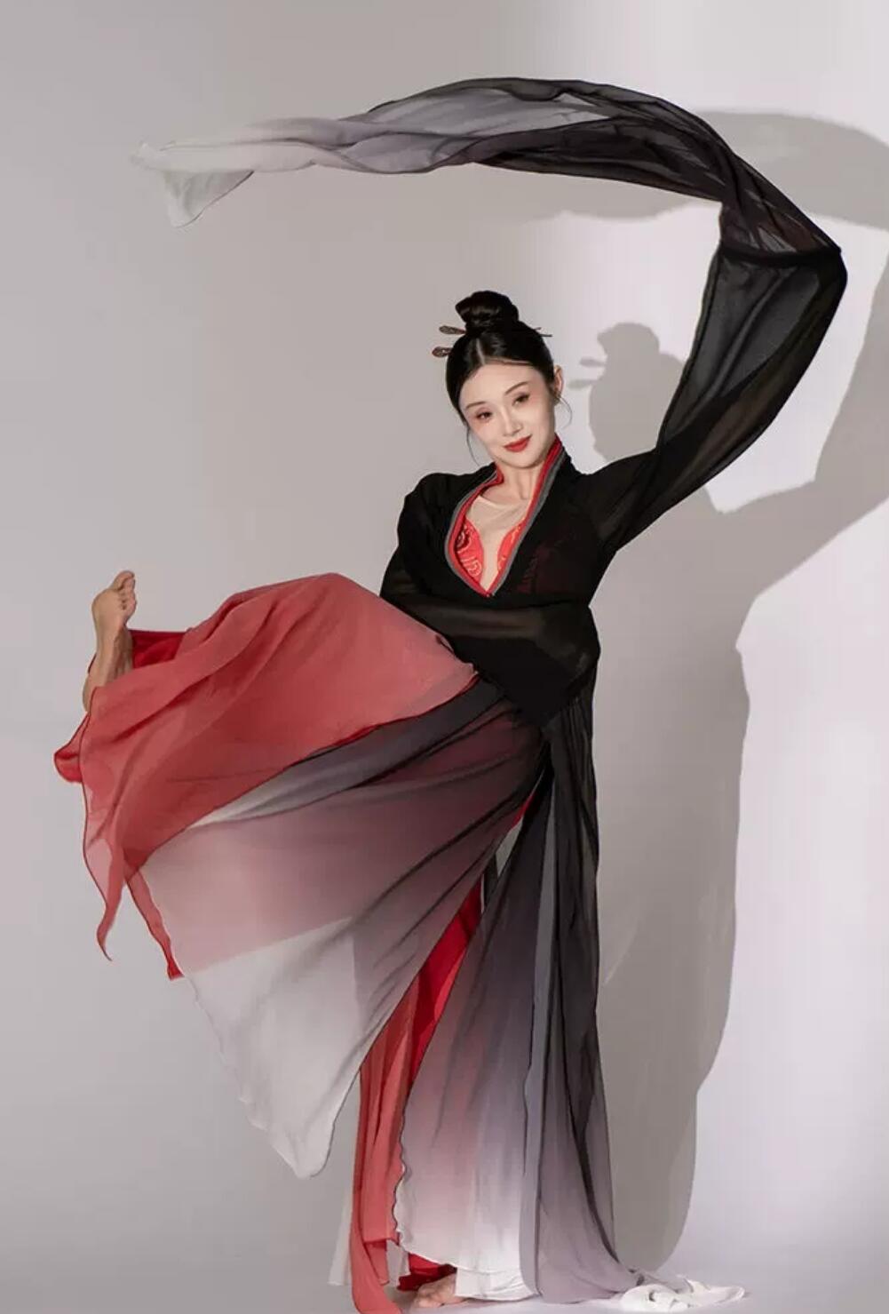 Classical Sleeve Dance Water Sleeve Costume Gradient Color Performance Clothing Women Flowing Sleeve Dance Dress