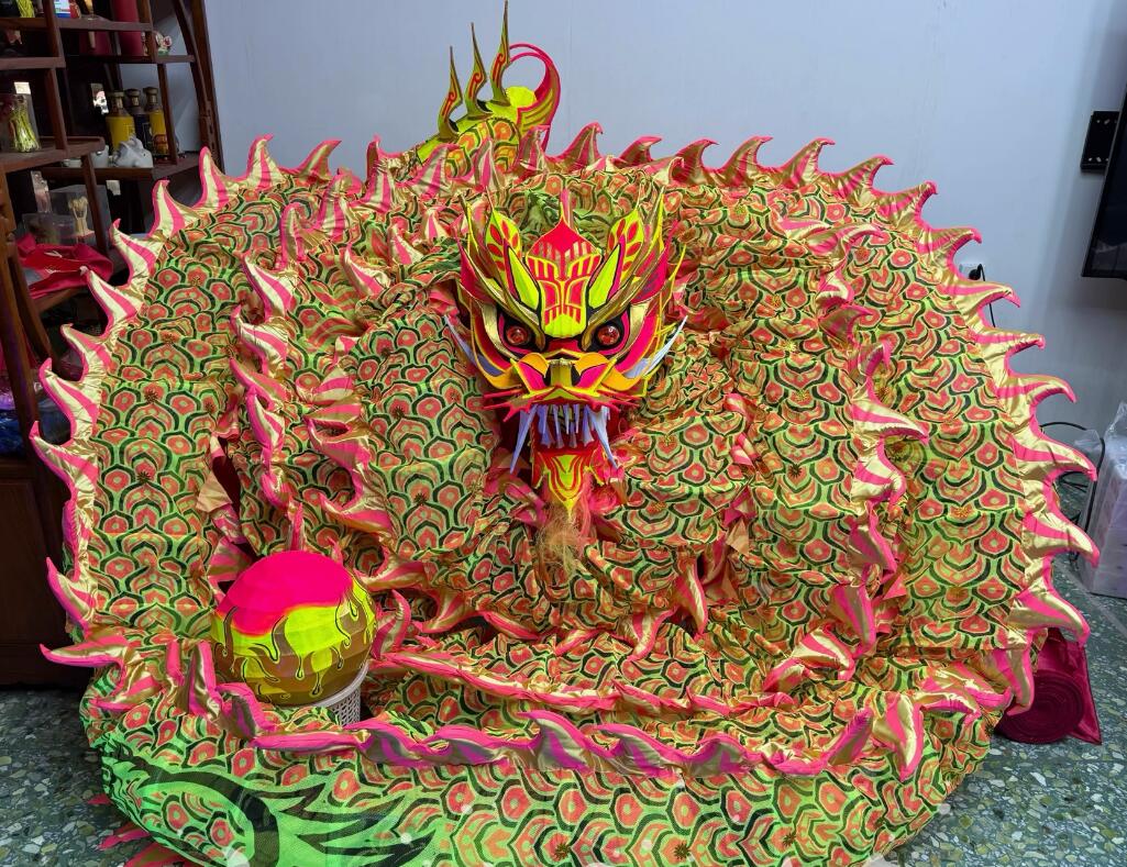 Handmade Celebration Fluorescent Dragon Professional Competition Dragon Dancing Equipment Chinese Parade Dragon Dance Costume