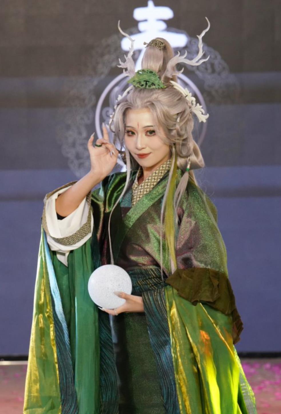 Canglong Deity Azure Dragon Four Symbols Immortal Womens Voluminous Hanfu Traditional Chinese Costumes