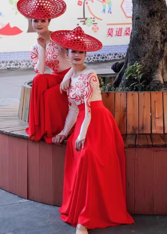 Coral Praise Dance Performance Costume Women Group Dance Outfit Ethnic Folk Dance Attire and Red Bamboo Hat