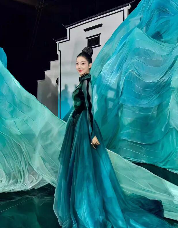 Harmonious Rhythm Fills The River Inspired Ink Wash Landscape Classical Dance Costume Spring Festival Gala Dance Dress