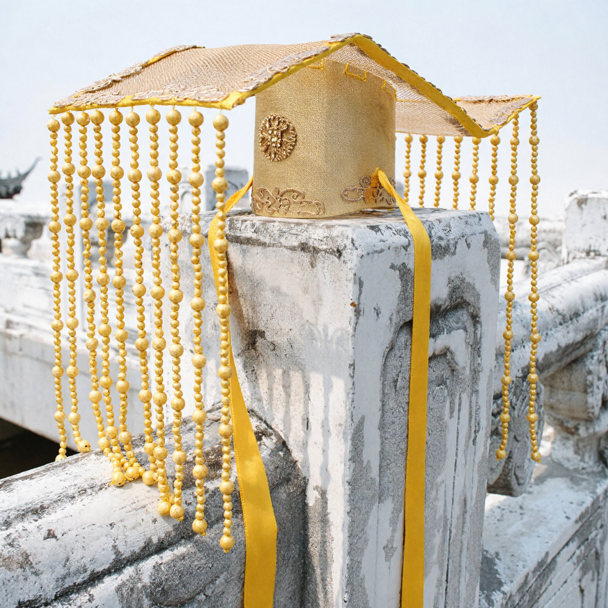 Traditional Chinese Emperor Crown Hat Yellow Beaded Mianliu Headpiece for Ancient King Hanfu Cosplay Costume - Asian Costume