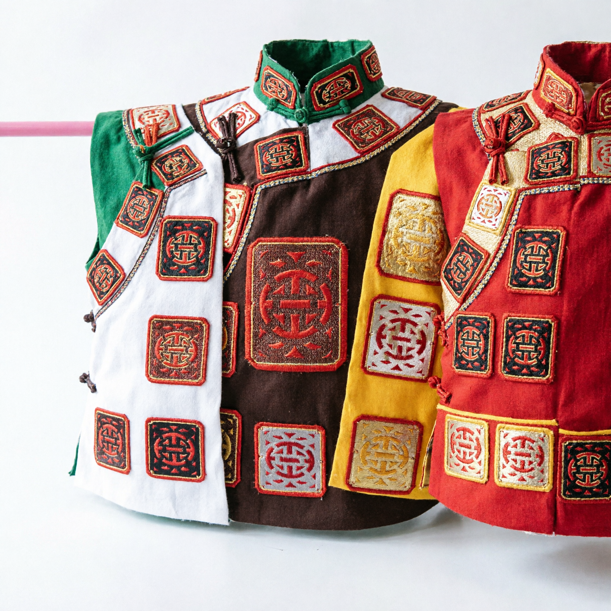 Conjunto de Cinto Wushu Chinês Tradicional, Cinco Cores com Placas Metálicas para Performance de Dança do Leão e Artes Marciais - Asian Costume